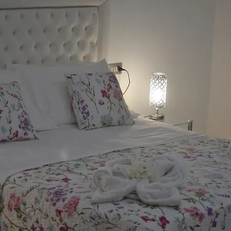 Bed & Breakfast Bb La Bella Addormentata E Il Principe Calaf Lucca