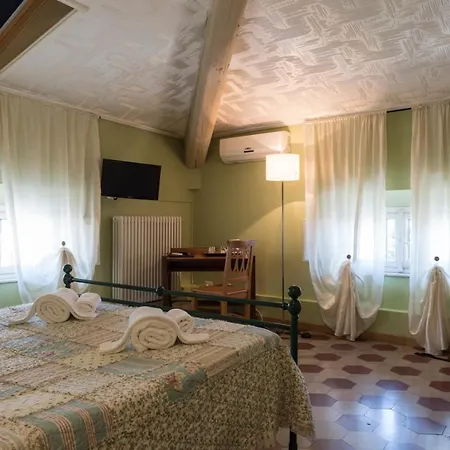 Bb La Bella Addormentata E Il Principe Calaf Bed and Breakfast Λούκα