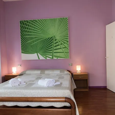 Bb La Bella Addormentata E Il Principe Calaf Bed and Breakfast Λούκα